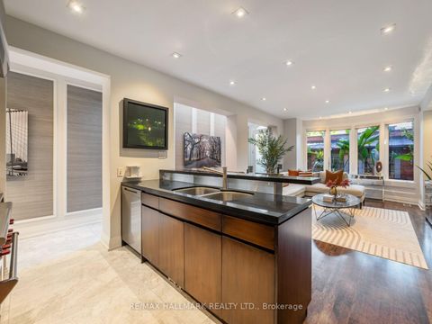 Photo 10 at 81 Macpherson Avenue, Annex, Toronto