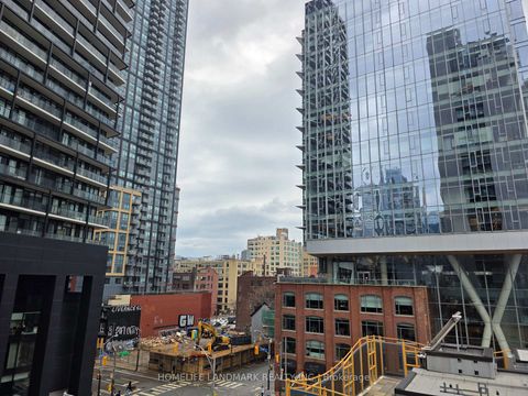 Photo 12 at 605 - 330 Richmond Street W, Waterfront Communities C1, Toronto