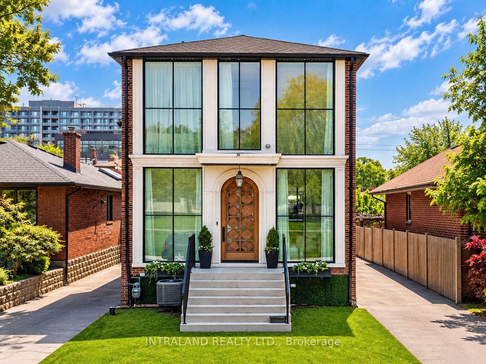 39 Chandos Avenue, Junction, Toronto 