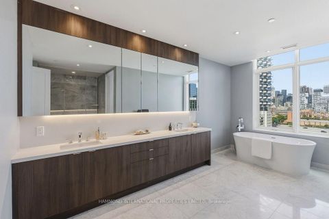 Photo 10 at Sph10 - 1 Edgewater Drive, Waterfront Communities C8, Toronto