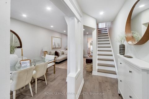 Photo 3 at 1265 Woodbine Avenue, Lumsden, Toronto