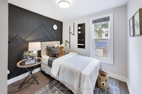 Photo 13 at 1265 Woodbine Avenue, Lumsden, Toronto