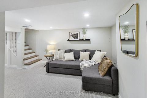 Photo 18 at 1265 Woodbine Avenue, Lumsden, Toronto