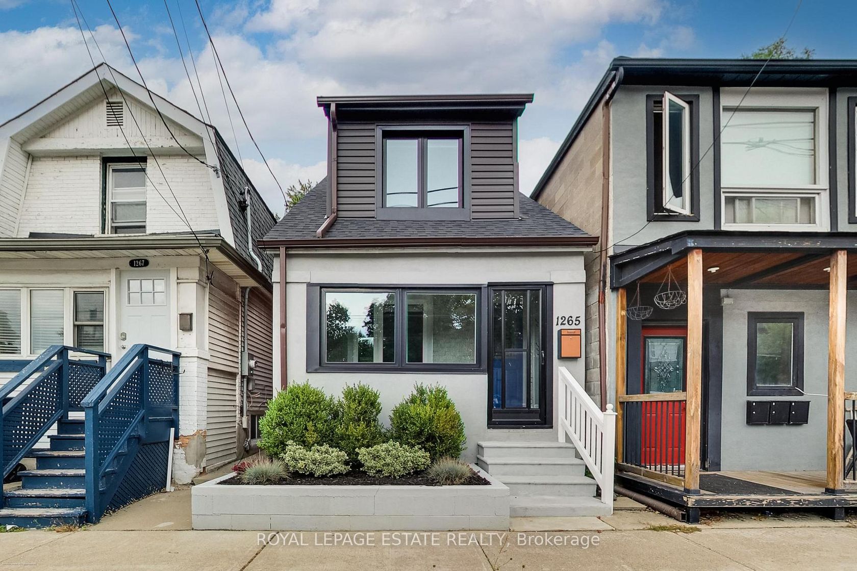 1265 Woodbine Avenue, Lumsden, Toronto 