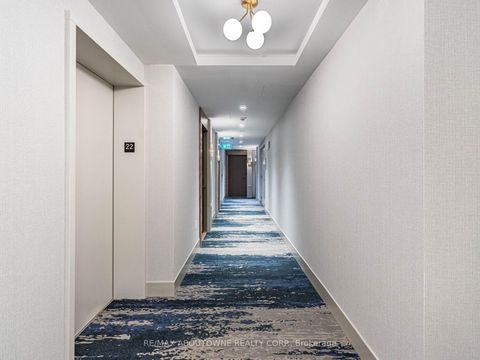 Photo 4 at 2208 - 30 Inn On The Park Drive, Don Mills, Toronto