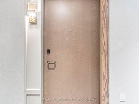 Photo 5 at 2208 - 30 Inn On The Park Drive, Don Mills, Toronto