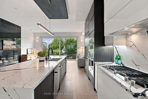Photo 11 at 17 Walford Road, Kingsway South, Toronto