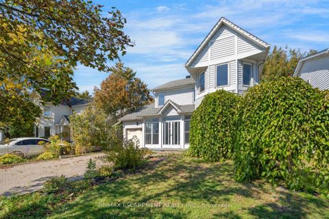 Photo 1 at 1944 Applewood Avenue, Alcona, Innisfil