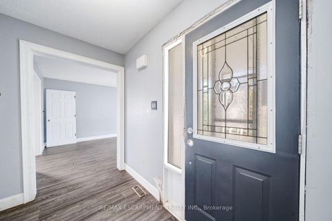 Photo 5 at 1944 Applewood Avenue, Alcona, Innisfil