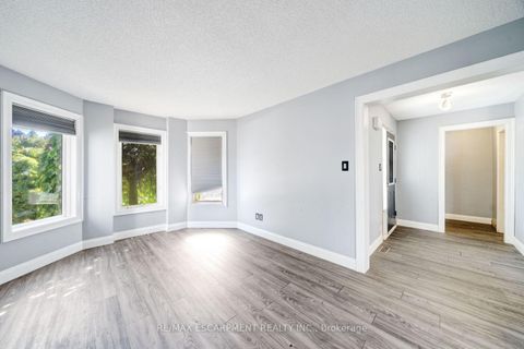 Photo 8 at 1944 Applewood Avenue, Alcona, Innisfil