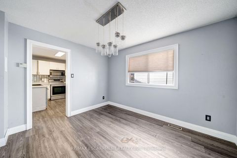 Photo 10 at 1944 Applewood Avenue, Alcona, Innisfil