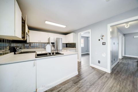 Photo 15 at 1944 Applewood Avenue, Alcona, Innisfil