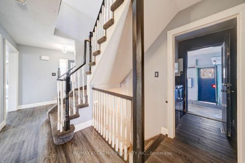 Photo 18 at 1944 Applewood Avenue, Alcona, Innisfil