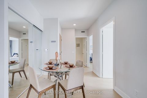 Photo 3 at 3211 - 7 Grenville Street, Bay Street Corridor, Toronto