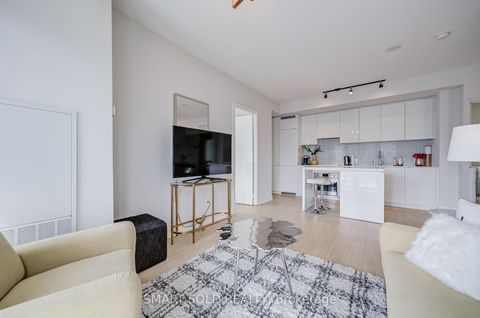 Photo 11 at 3211 - 7 Grenville Street, Bay Street Corridor, Toronto