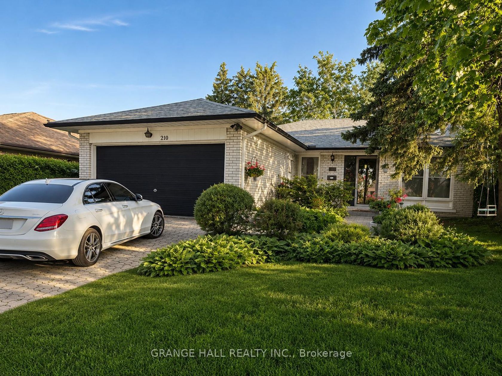 210 Lloyd Manor Road, Rosethorn, Toronto 