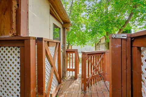 Photo 35 at 23 Myrtle Avenue, South Riverdale, Toronto