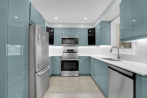 Photo 2 at 60 Nicholson Drive, Ardagh, Barrie