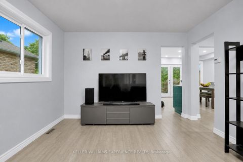 Photo 12 at 60 Nicholson Drive, Ardagh, Barrie