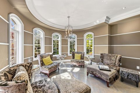 Photo 8 at 65 Parr Place, Uplands, Vaughan