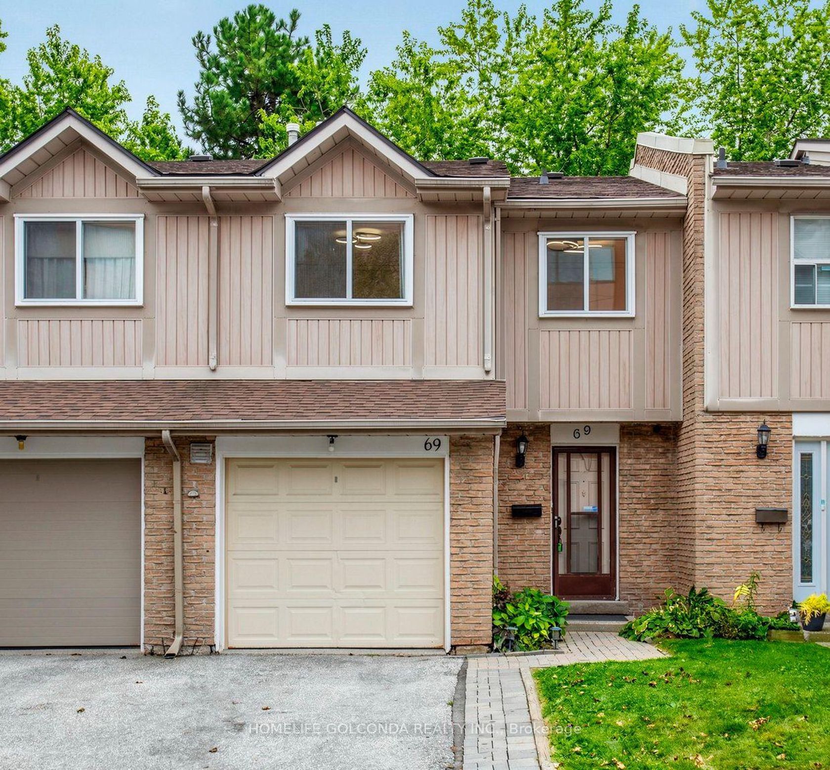 69 - 1290 Bridletowne Circle, L'Amoreaux, Toronto 