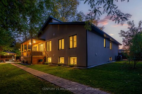 Photo 2 at 12 Legato Court, Don Mills, Toronto