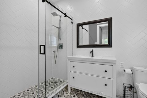 Photo 17 at 12 Legato Court, Don Mills, Toronto