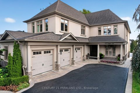 Photo 1 at 171 Oxford Street, Mill Pond, Richmond Hill