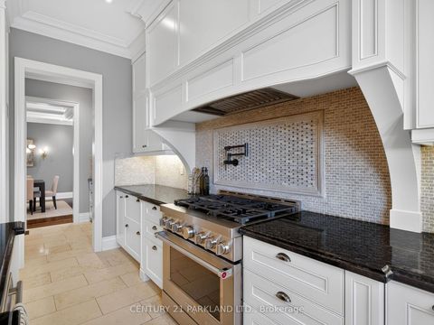 Photo 15 at 171 Oxford Street, Mill Pond, Richmond Hill