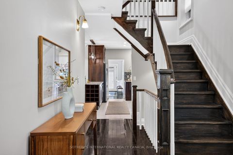 Photo 3 at 33 Beatrice Street, Bellwoods, Toronto