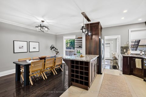 Photo 4 at 33 Beatrice Street, Bellwoods, Toronto
