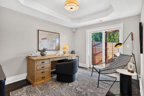 Photo 18 at 33 Beatrice Street, Bellwoods, Toronto