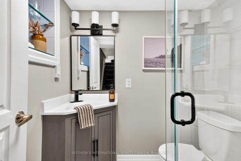 Photo 38 at 33 Beatrice Street, Bellwoods, Toronto