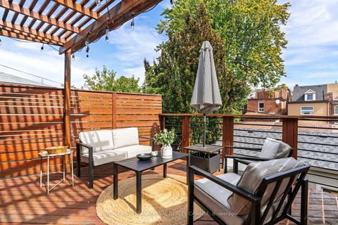 Photo 43 at 33 Beatrice Street, Bellwoods, Toronto