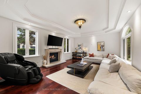 Photo 7 at 18 Donna Mae Crescent, Yorkhill, Vaughan