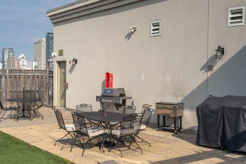 Photo 9 at 313 - 225 Wellesley Street E, South St. James Town, Toronto