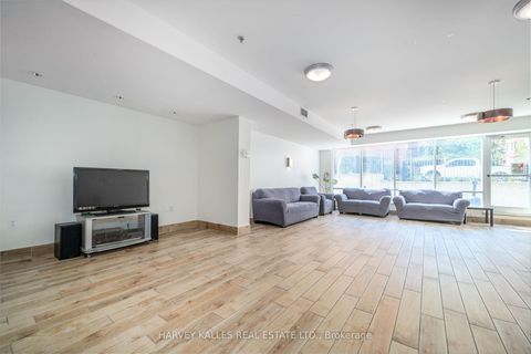 Photo 13 at 313 - 225 Wellesley Street E, South St. James Town, Toronto