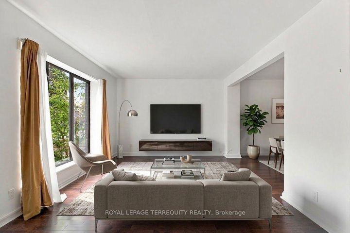Photo 2 at 102 Anndale Drive, Willowdale East, Toronto