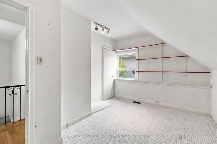 Photo 18 at 102 Anndale Drive, Willowdale East, Toronto