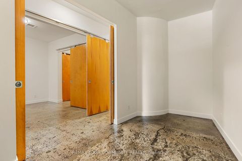 Photo 9 at 839 - 155 Dalhousie Street, Yonge Corridor, Toronto