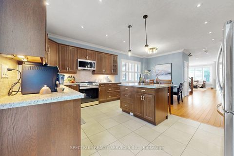 Photo 14 at 254 John Street, Weston, Toronto