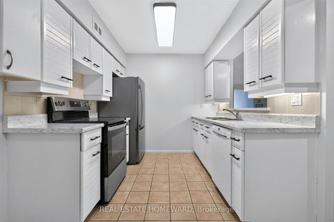 Photo 11 at 1803 - 30 Greenfield Avenue, Willowdale East, Toronto