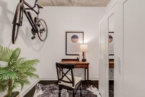 Photo 2 at 515 - 1030 King Street W, Niagara, Toronto