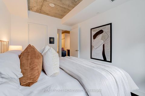 Photo 10 at 515 - 1030 King Street W, Niagara, Toronto