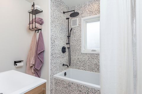 Photo 19 at 177 Duckworth Street, Codrington, Barrie