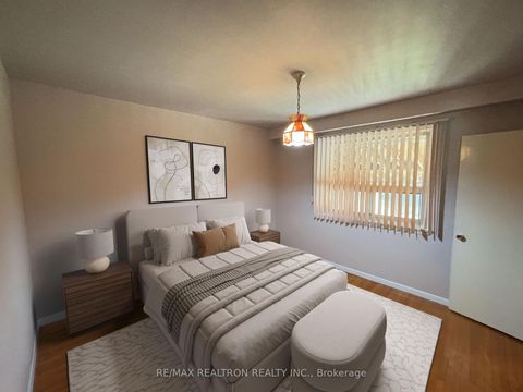 Photo 13 at 97 Overbrook Place, Bathurst Manor, Toronto