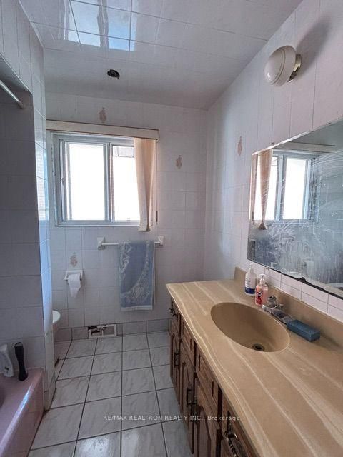 Photo 26 at 97 Overbrook Place, Bathurst Manor, Toronto