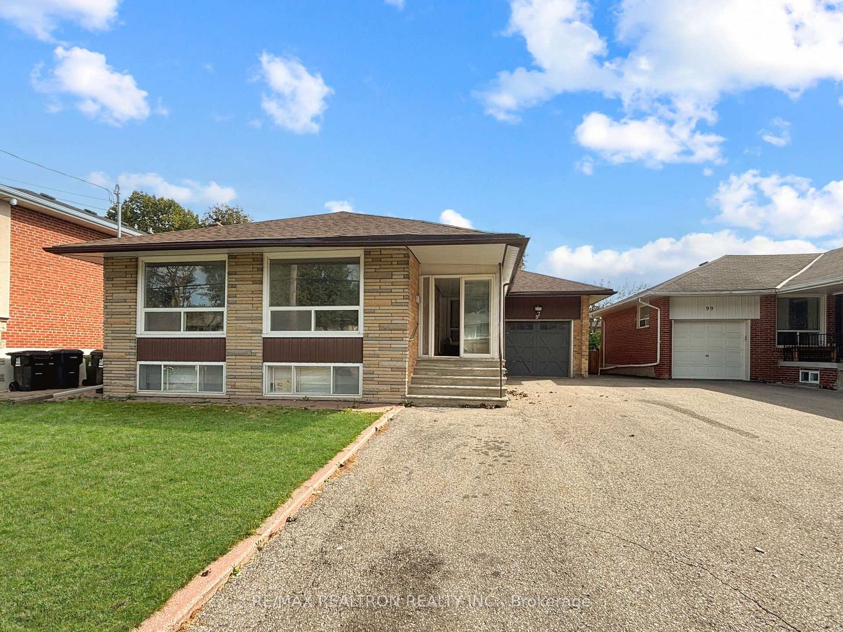 97 Overbrook Place, Bathurst Manor, Toronto 