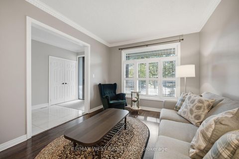 Photo 7 at 65 Burnhaven Avenue, Maple, Vaughan
