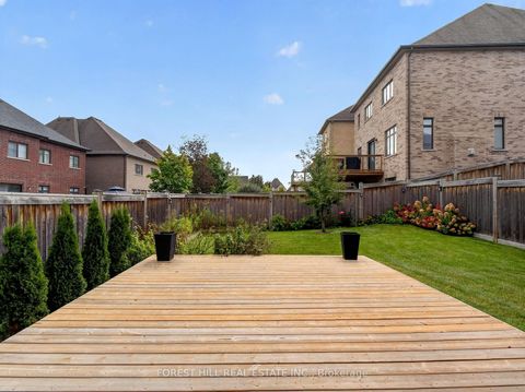 Photo 40 at 18 Hackwood Crescent, Aurora Grove, Aurora